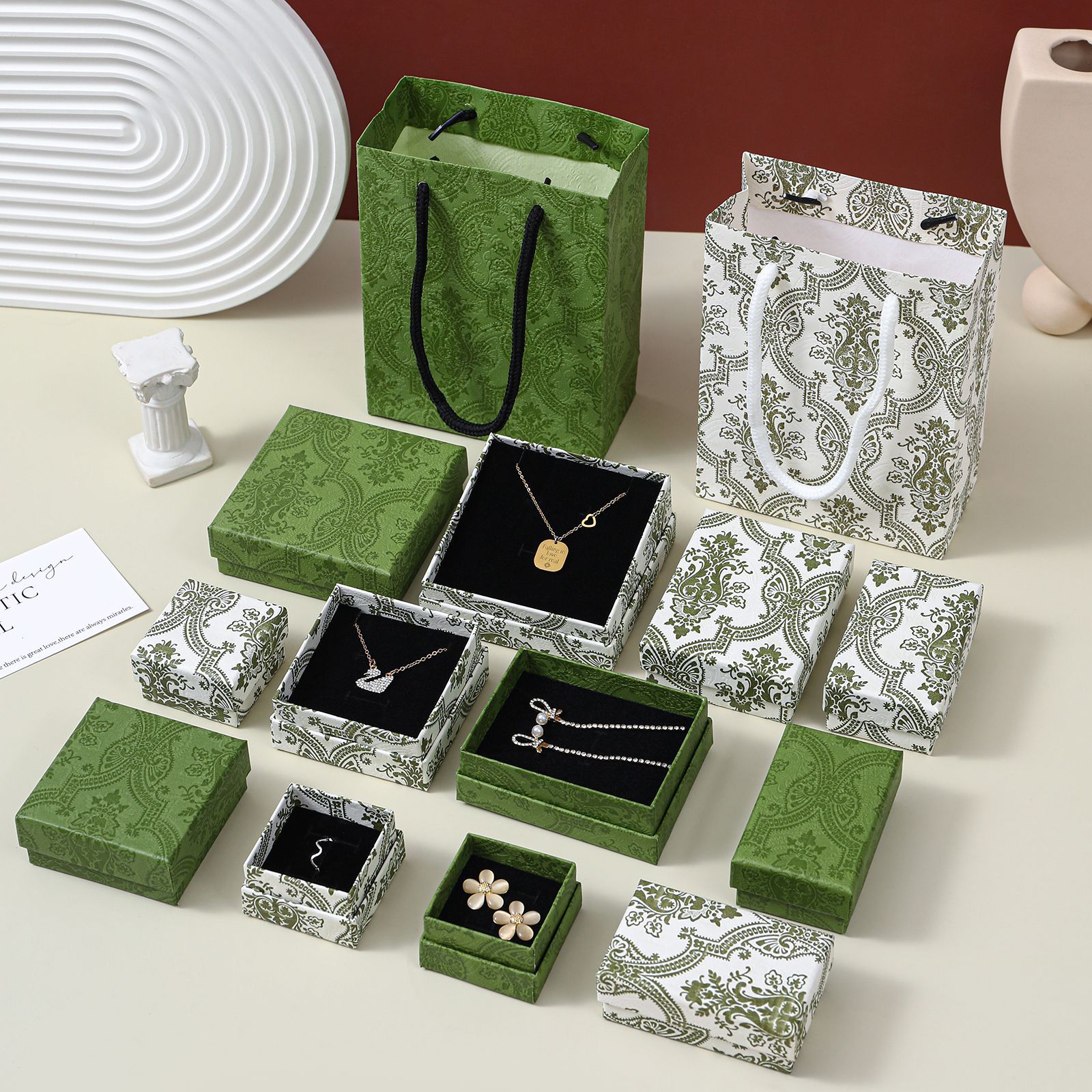 spot vintage green set necklace earrings packing box classical pattern rings ear studs small jewelry jewelry box details Picture