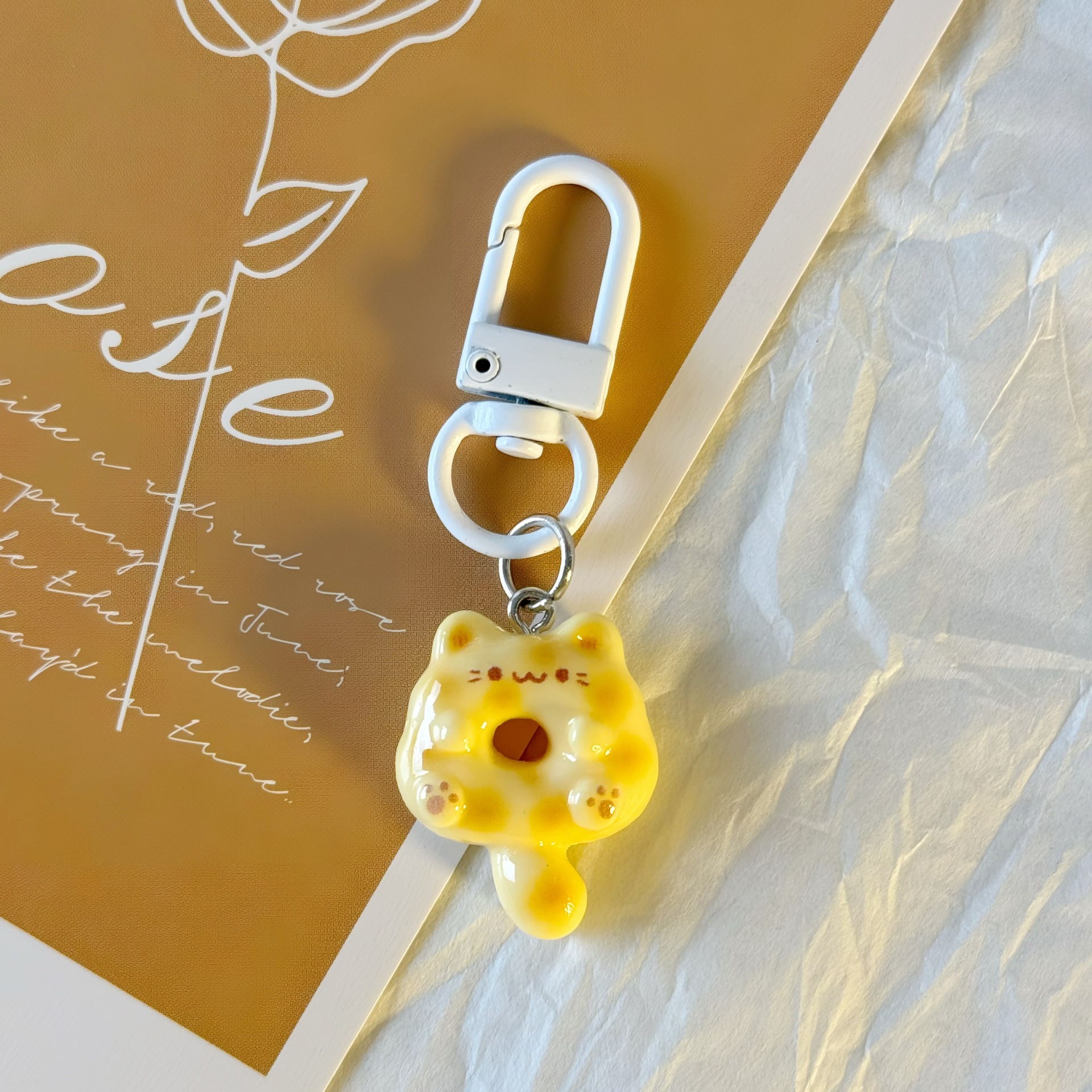 cute  donut keychain fun cartoon candy toy handbag pendant couple girlfriends gift accessories ornament Specification drawing