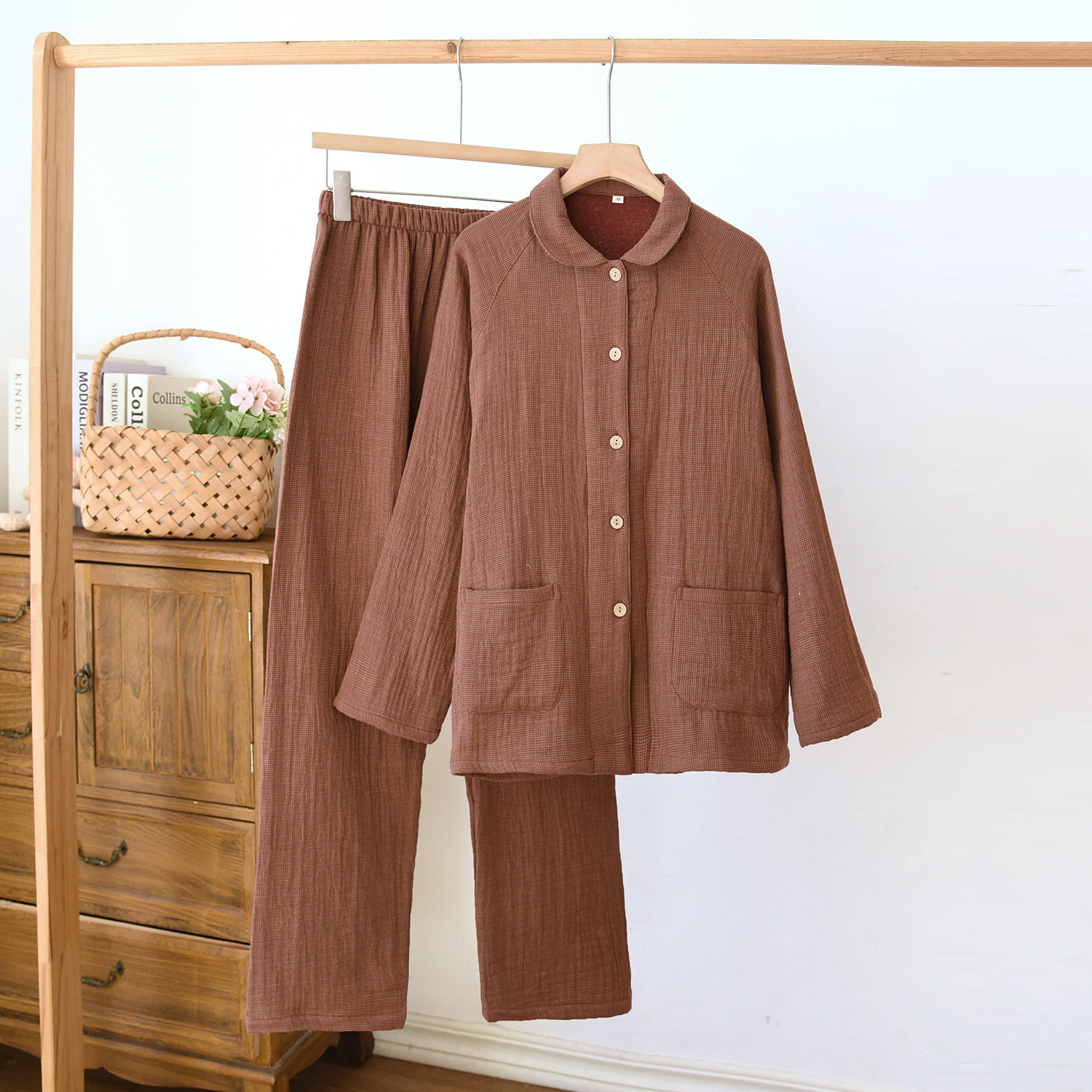 spring, autumn and winter cotton four-layer gauze couple's pajamas sets plus size home wear long sleeve trousers crepe cotton suit details Picture