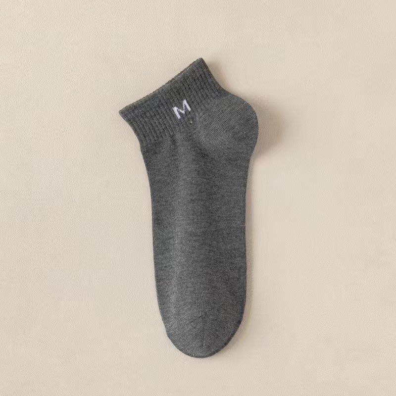 socks men's socks pure cotton stink prevent sweat absorbing men's socks autumn and winter boys black and white all cotton mid-calf length socks spot factory Application Scenario
