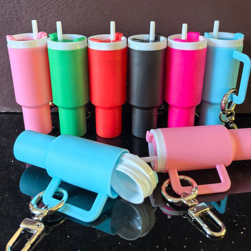 cross-border new product large ice cup key chain stanley stanley keychain pendant can hold lipstick backpack hanger Specification drawing