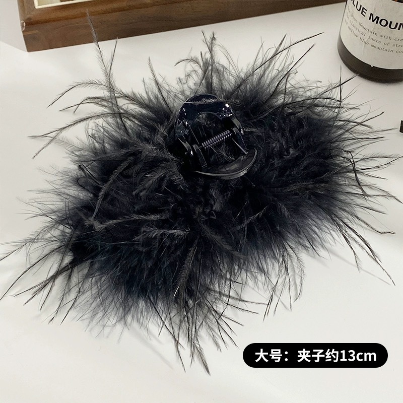 hot girl idle style feather grip high sense barrettes female ostrich hair hair claw back head plush shark clip hairpin Application Scenario