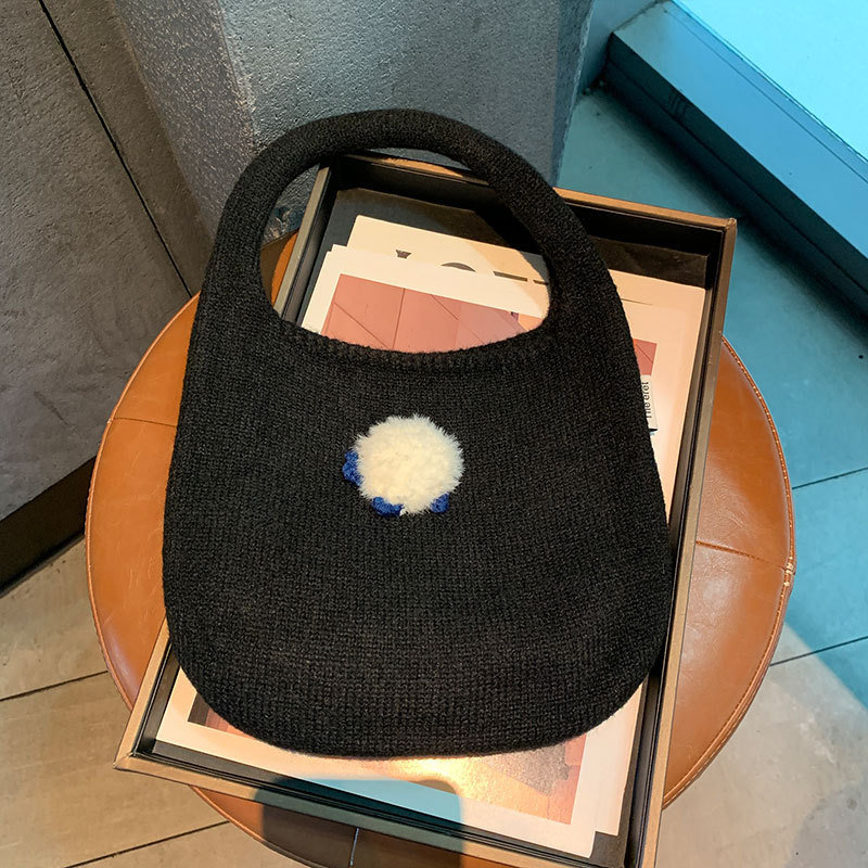 korean ins style knitted bag design sense niche handbag fashion all-matching casual handbag knitted hand bag Application Scenario