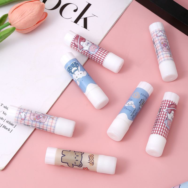 cartoon solid glue office supplies for students glue stick kindergarten high viscosity strong handmade diy children glue Application Scenario