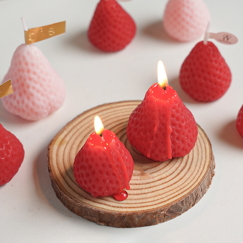 soy wax strawberry aromatherapy candle wholesale cute creative birthday gift handmade small gift fragrance shape wax Application Scenario