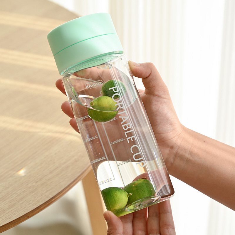 summer outdoor large capacity sports cup creative student tea cup portable rope holding plastic cup advertising gift cup Application Scenario