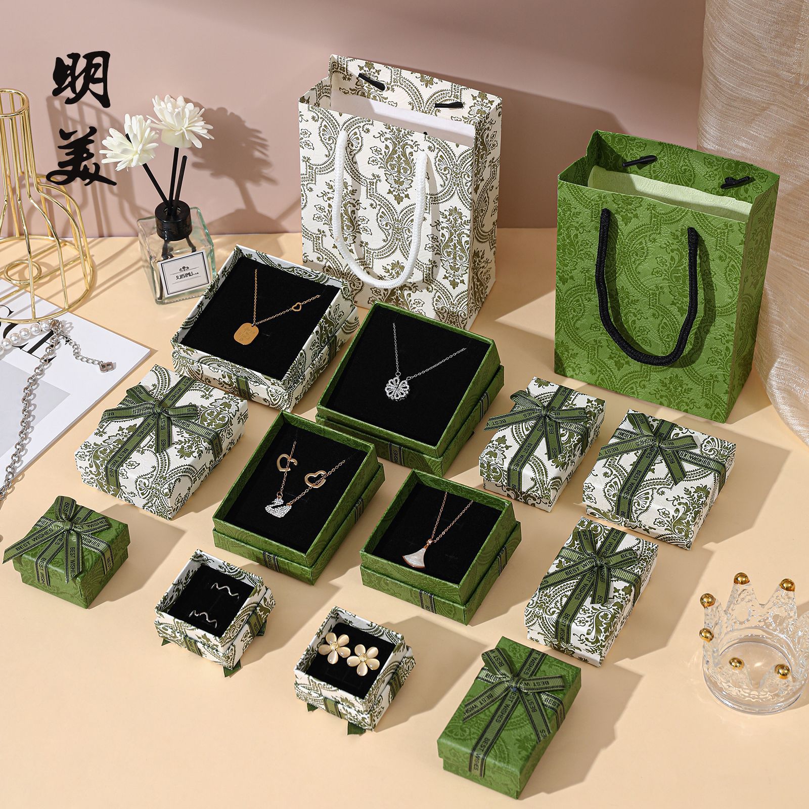 spot vintage green set necklace earrings packing box classical pattern rings ear studs small jewelry jewelry box full figure