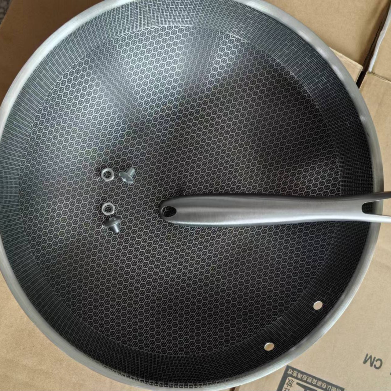 stainless steel frying pan non-lampblack honeycomb frying pan non-stick composite bottom non-stick frying pan new year gift pot wholesale full figure