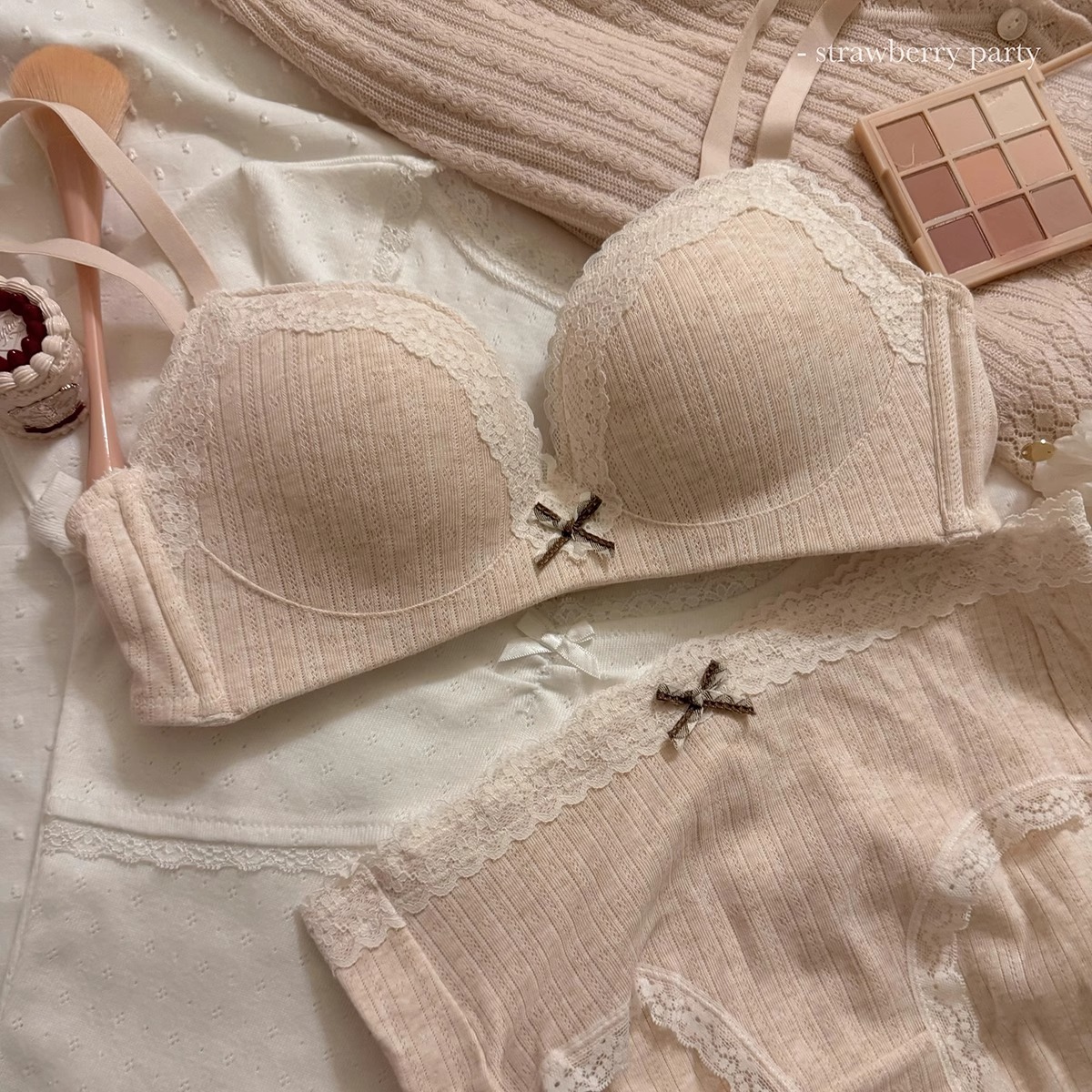 sweet fresh floral underwear women's small chest push up no wire accessory breast push up comfortable lace edge seamless bra Specification drawing