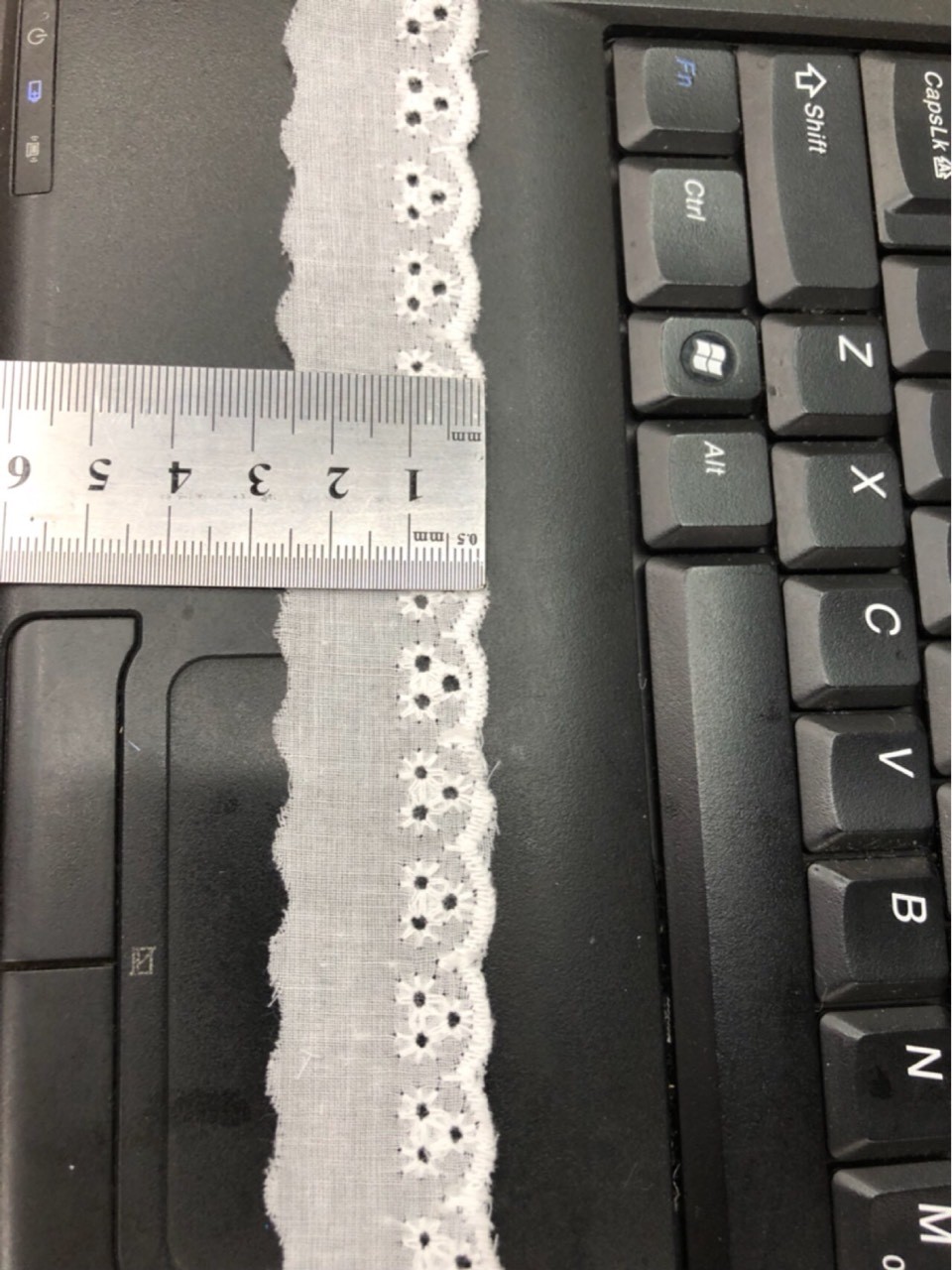 TC布涤光三孔花边 服装辅料 玩具车载娃娃辅料 围裙辅料花边花边花边辅料服装辅料花边花边钉珠