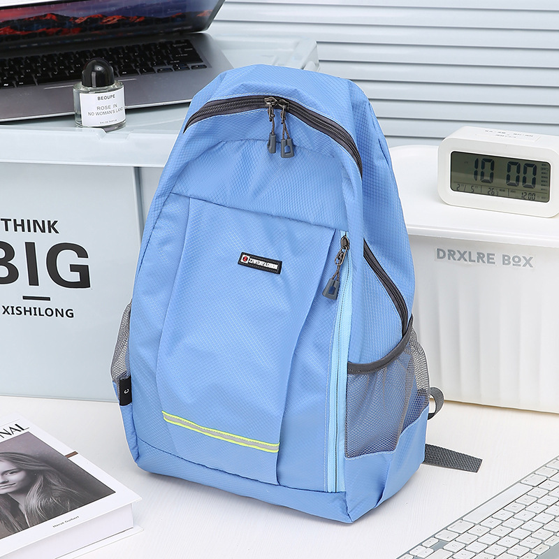Outdoor travel bags, children's light backpacks, primary school students' tutorial bags, folding hiking bags, and leisure travel backpacks Specification drawing