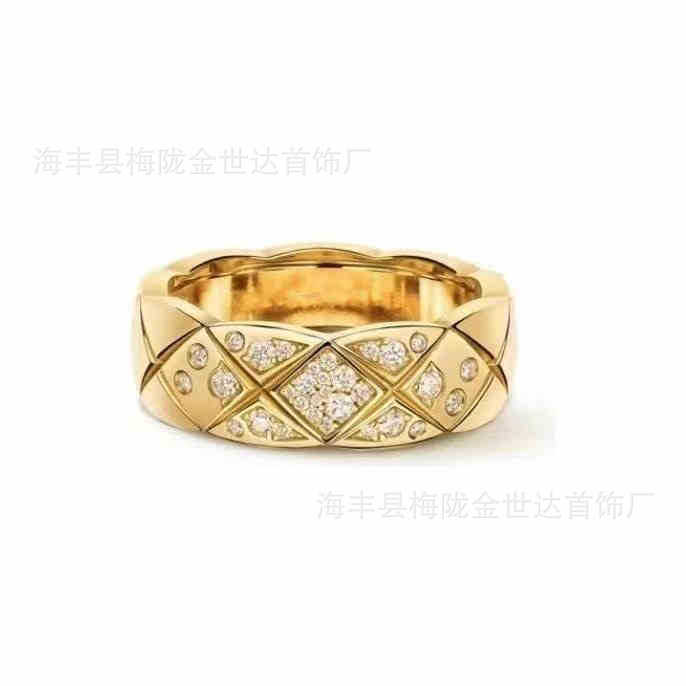 classic style high version v gold coco diamond ring 18k gold plating seiko couple's same diamond plaid ring details Picture