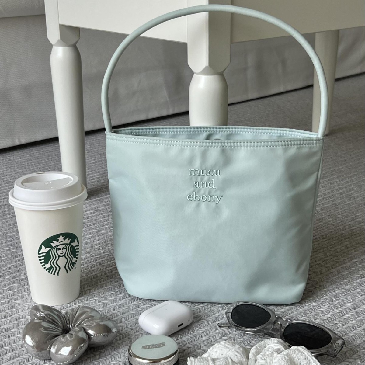 south korea much and eboy2025 new bucket bags women's simple casual all-match handbag nylon armpit details Picture