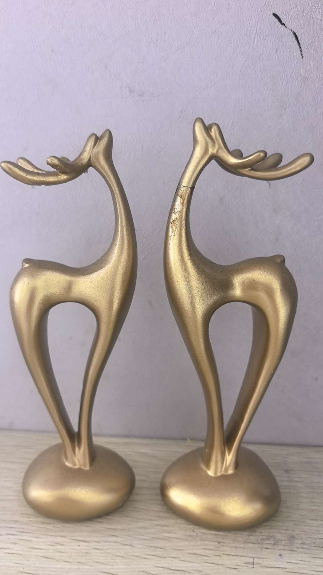 北欧树脂家具装饰鹿，摆放客厅卧室餐厅非常漂亮。