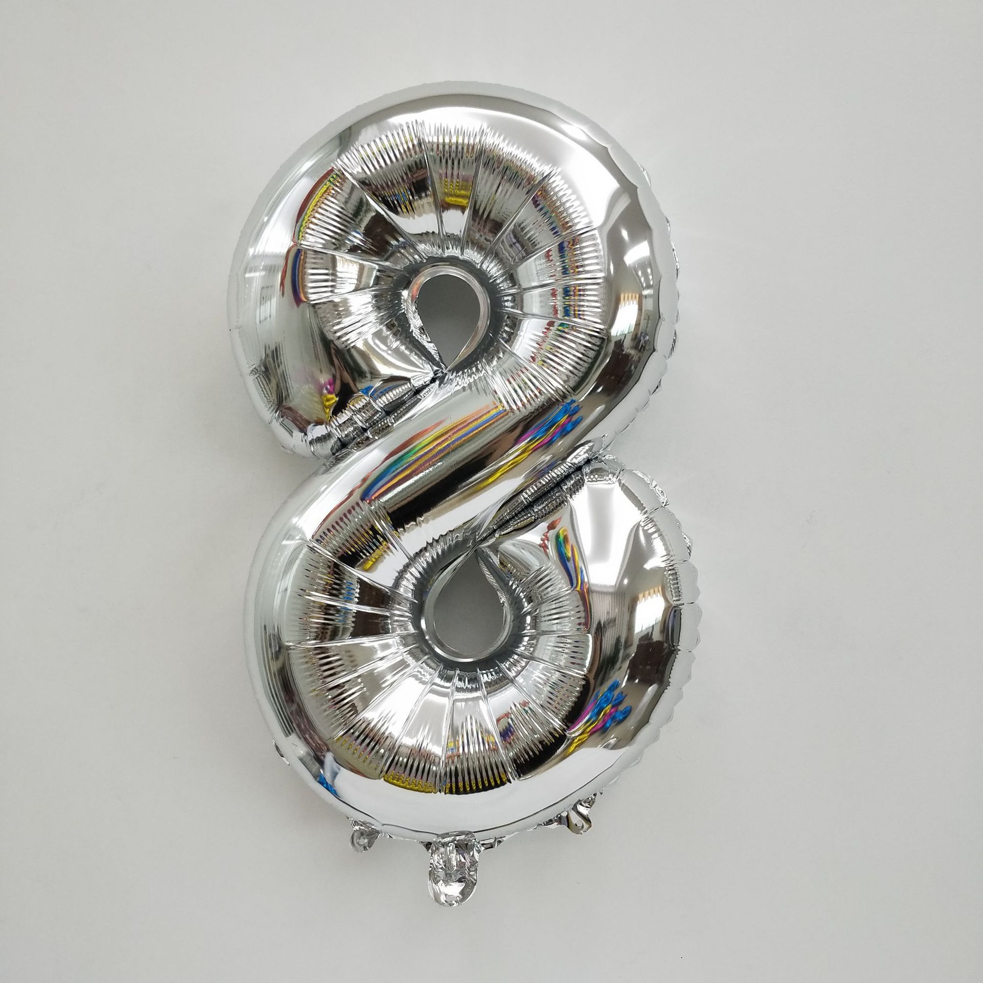 32-inch silver aluminum film number balloon letter silver birthday party arrangement party wedding and wedding room decoration balloon Application Scenario