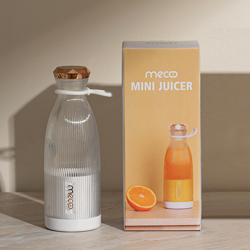 juicer cup portable small household fruit blender automatic electric fresh squeezed fruit and vegetable mini juicer Item Picture