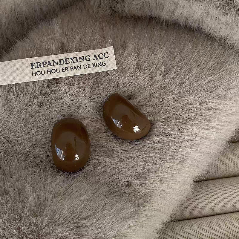 ambiance semicircle resin stud earrings autumn winter retro chocolate bean-shaped stud earrings korean style niche high-grade earrings for women full figure