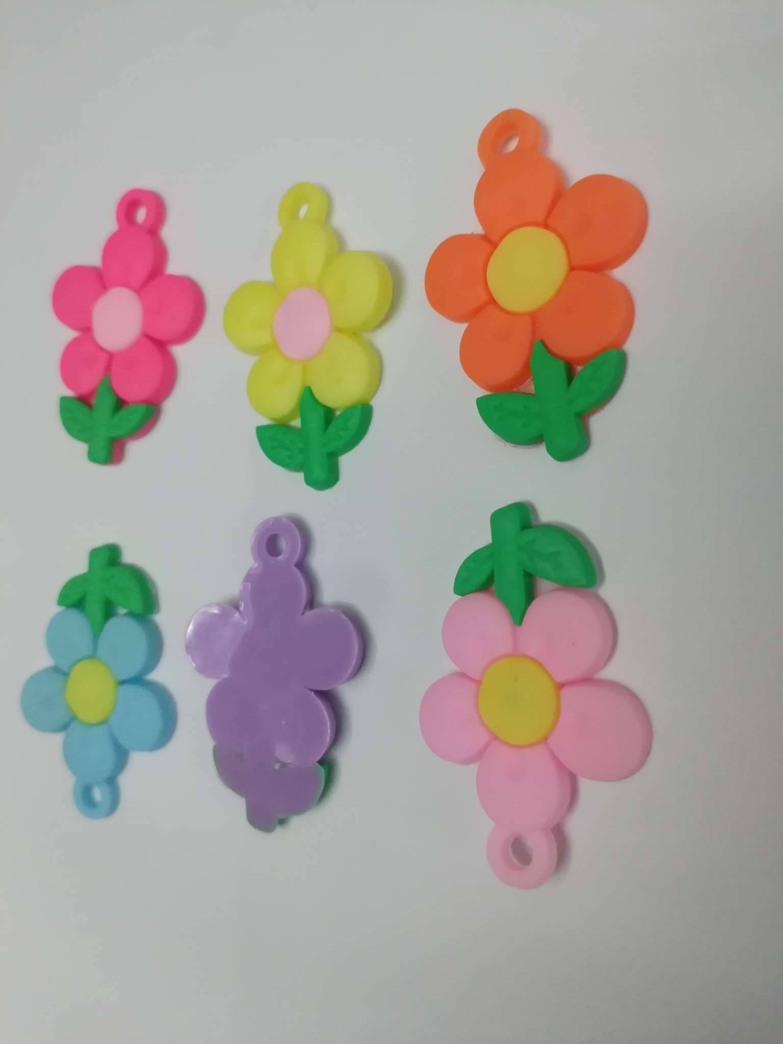 PVC soft rubber cartoon flowers, mobile phone cases, children's schoolbag pendants, keychain pendants, etc detail image 3