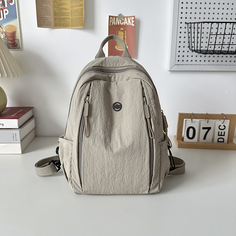 backpack men's and women's casual all-match chest bag lightweight mountaineering small backpack multi-functional shoulder messenger bag commuter schoolbag Application Scenario