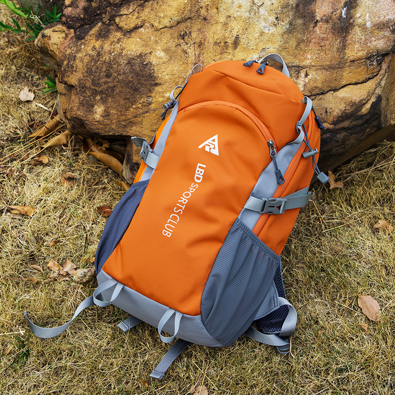 new outdoor large capacity backpack light walking hiking backpack waterproof storage backpack bag schoolbag trendy women Application Scenario