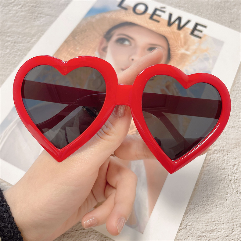 heart-shaped sunglasses funny birthday party glasses uv protection fashion personality and creativity wedding photo sunglasses for women Item Picture