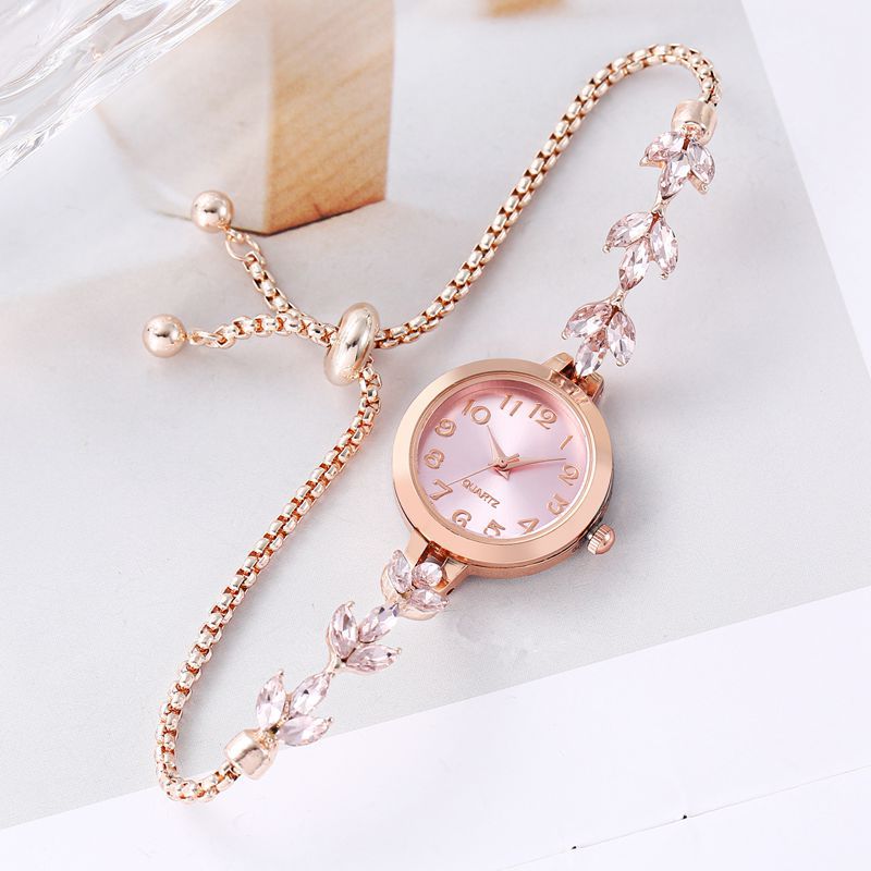 fashion temperament watch women's trendy simple temperament ins style clover bracelet women's watch diamond watch pull watch bracelet full figure