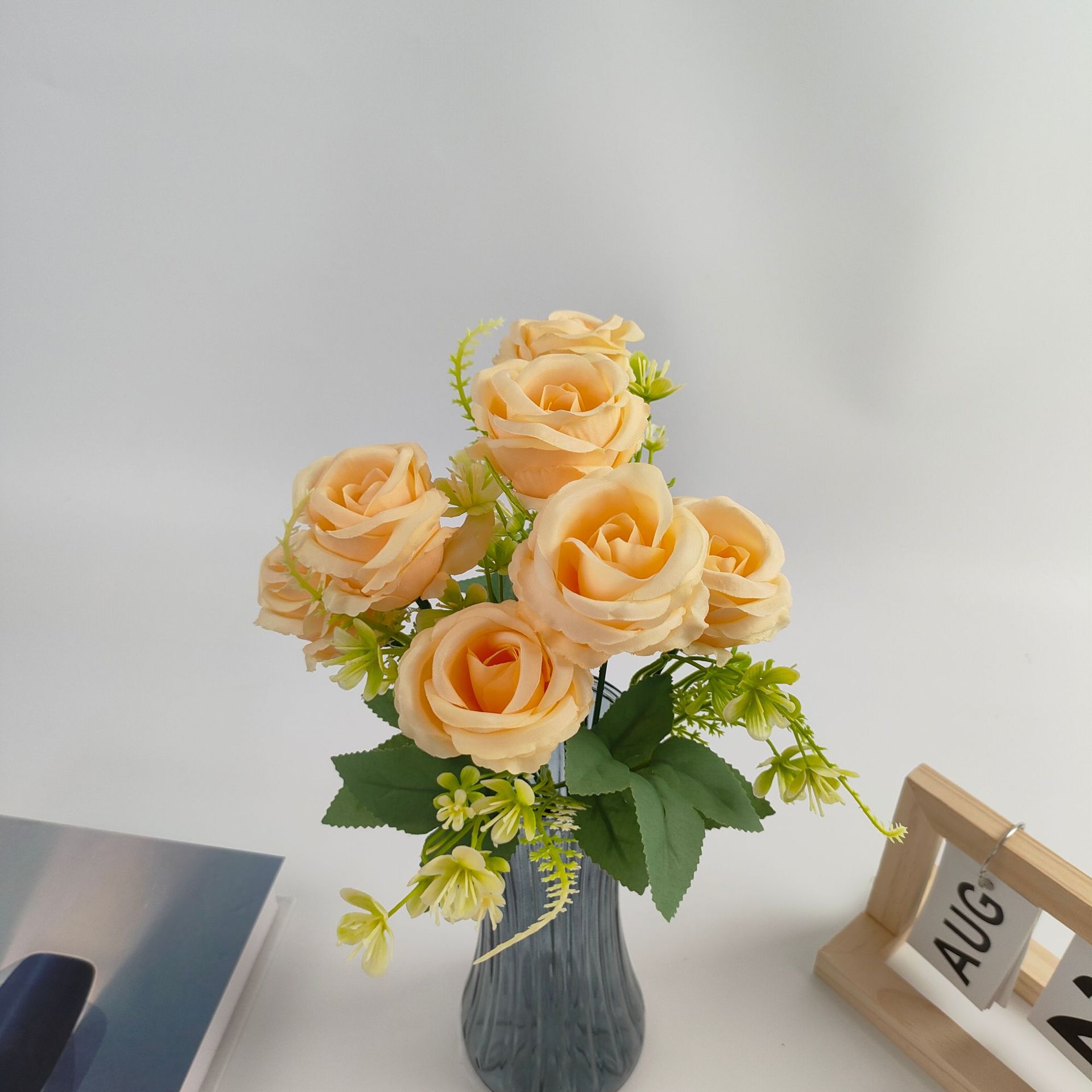 7-head small handle beam artificial rose nordic style romantic hand holding fake flower furnishings living room furnishings simulation 7-head rose Specification drawing