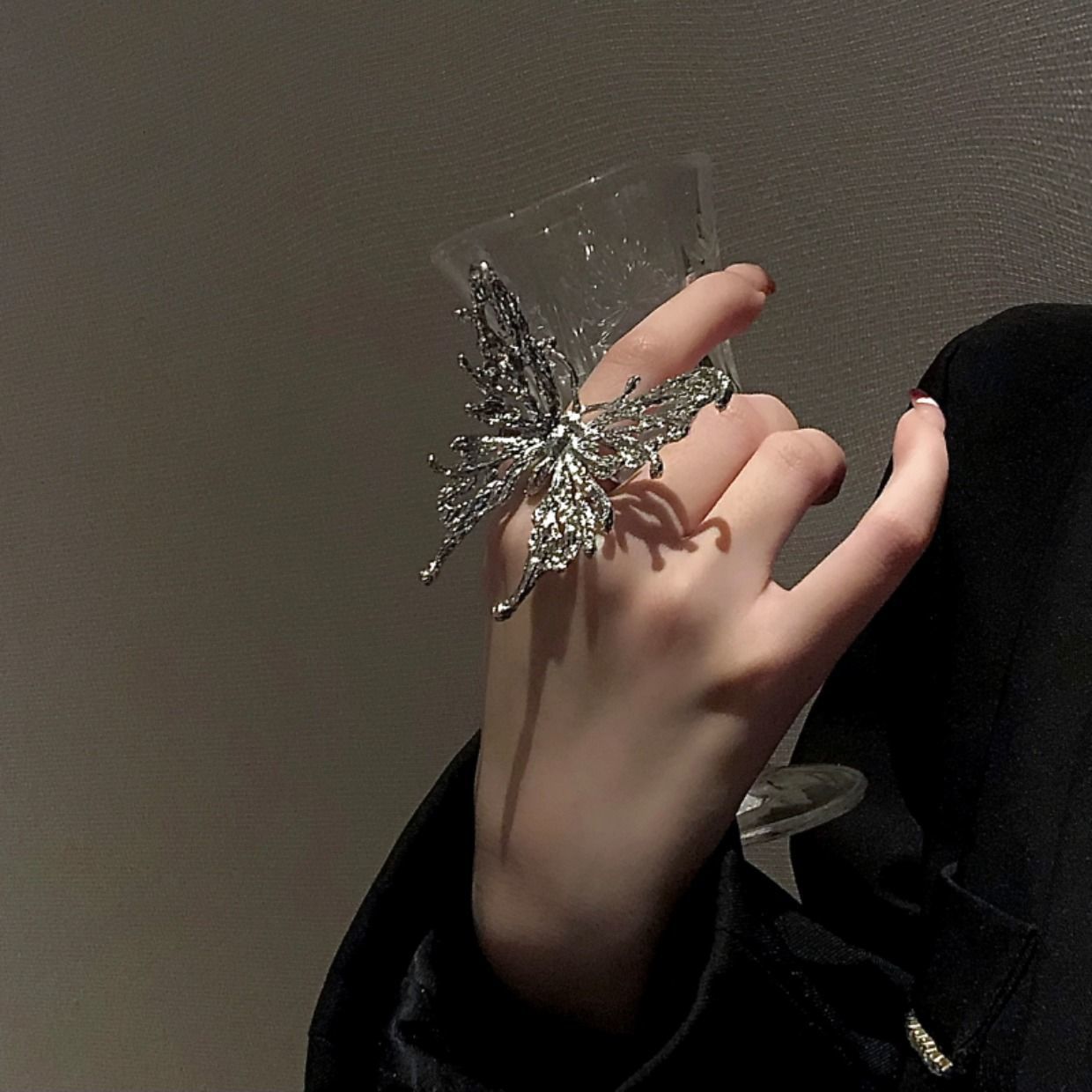 big bowknot eye-catching ring women's fashion personalized niche design high-grade ins cool style decoration unique ornament full figure