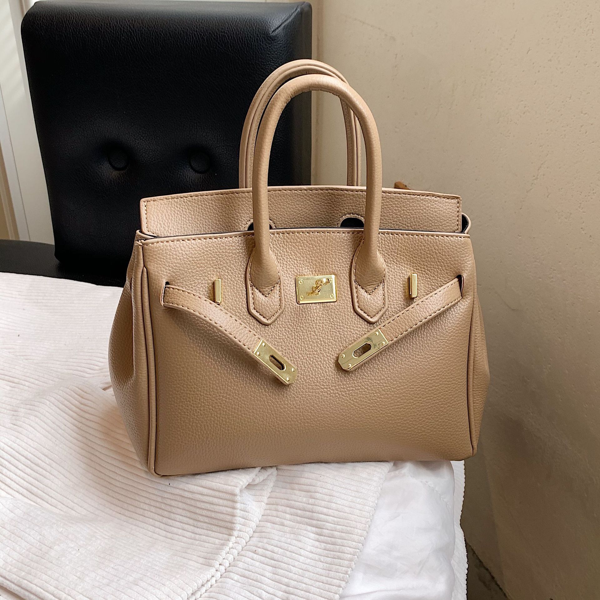 advanced texture handbags women's 2025 summer new fashion birkin bag large capacity shoulder messenger tote bag Item Picture