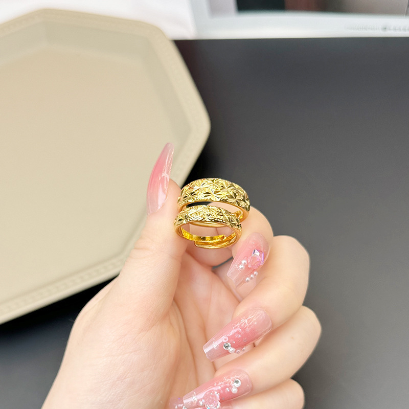 vietnam ancient french alluvial gold ring no color fading open-end polished copper alloy simple bracelet imitation gold couple men and women ring details Picture