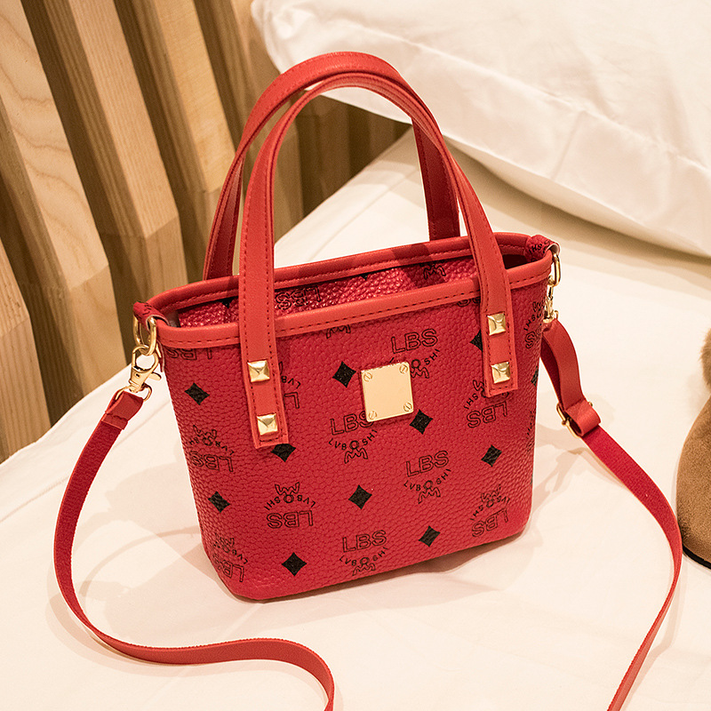 classic bucket bag 2023women handbags european and american retro small handbag fashion women's shoulder bag details Picture