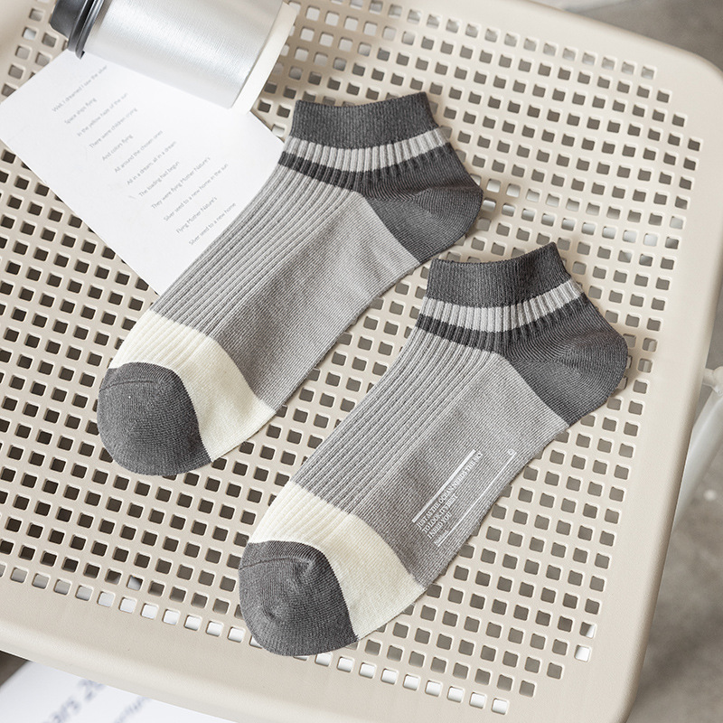summer socks men's sports socks thin pure cotton low top socks double needle simple sweat-wicking ankle socks breathable sweat absorbing men's socks Application Scenario