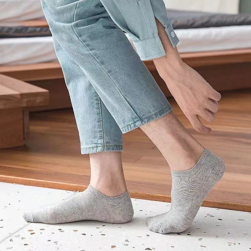 spring and summer men's solid color socks low cut sweat-absorbent invisible all-match boat socks spring and summer business casual men's boat socks full figure