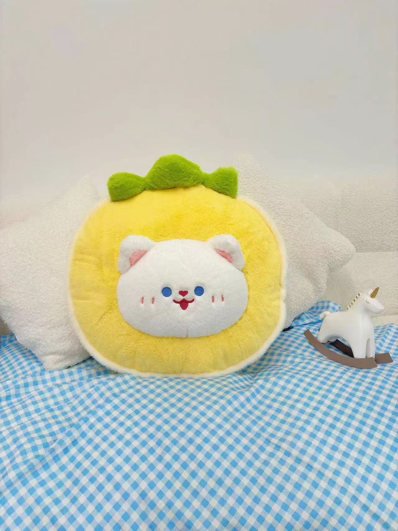 Soft and cute cat face, emerald green leaf pineapple, adorable pineapple cat throw pillow Application Scenario