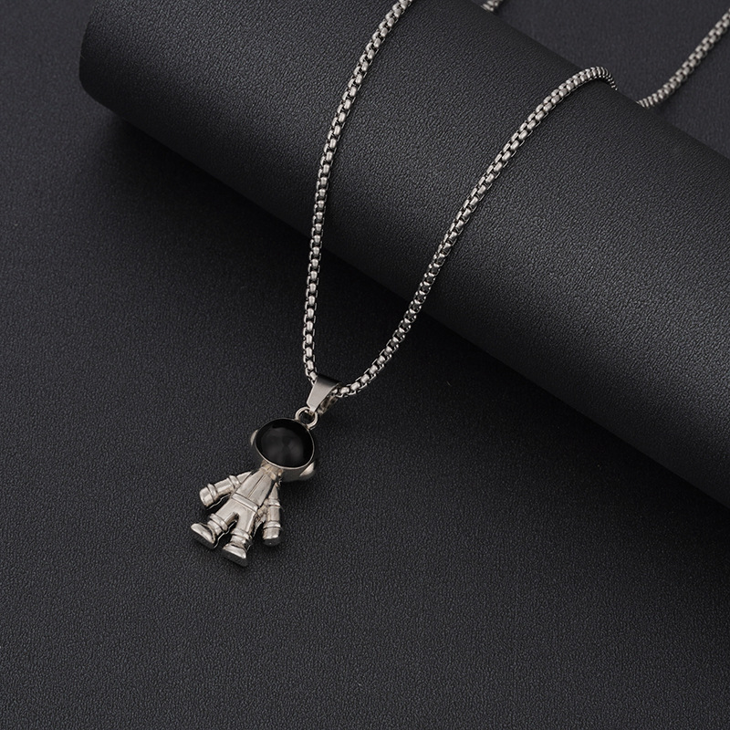 korean style titanium steel hip hop necklace children's fashion hip hop catwalk necklace men and women all-matching sweater chain children's clothing small gift Application Scenario