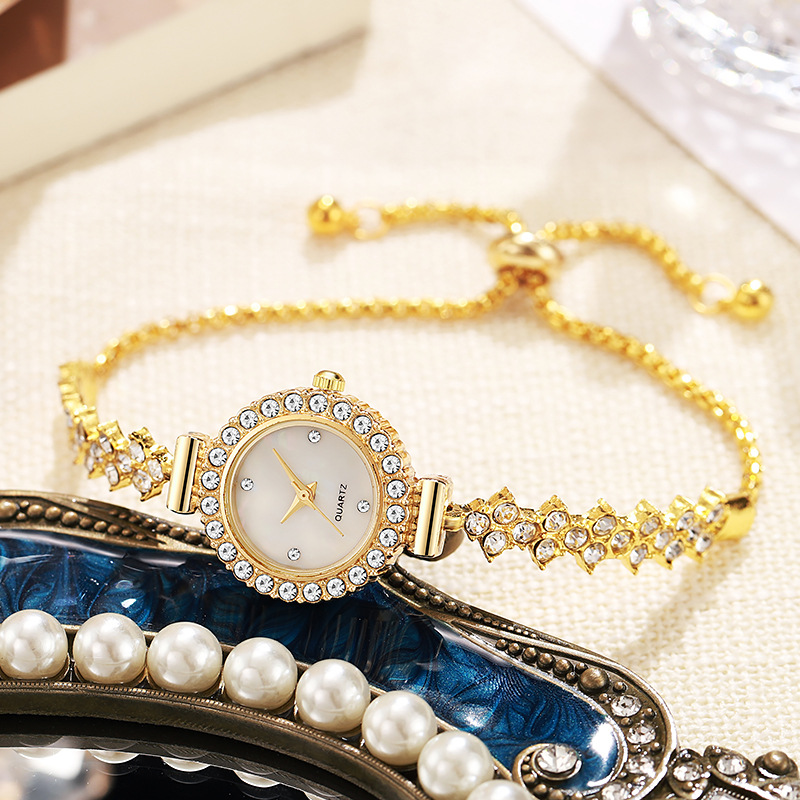 cross-border new arrival minority fashion diamond women's watch round full diamond women's student pull-out bracelet watch manufacturer Application Scenario