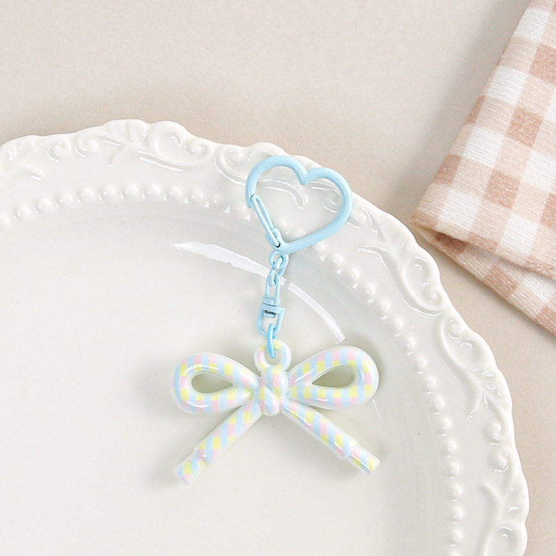 dopamine colorized decorative design bow sweet lovely key buckle bag accessories decorative pendant small gift accessories Application Scenario