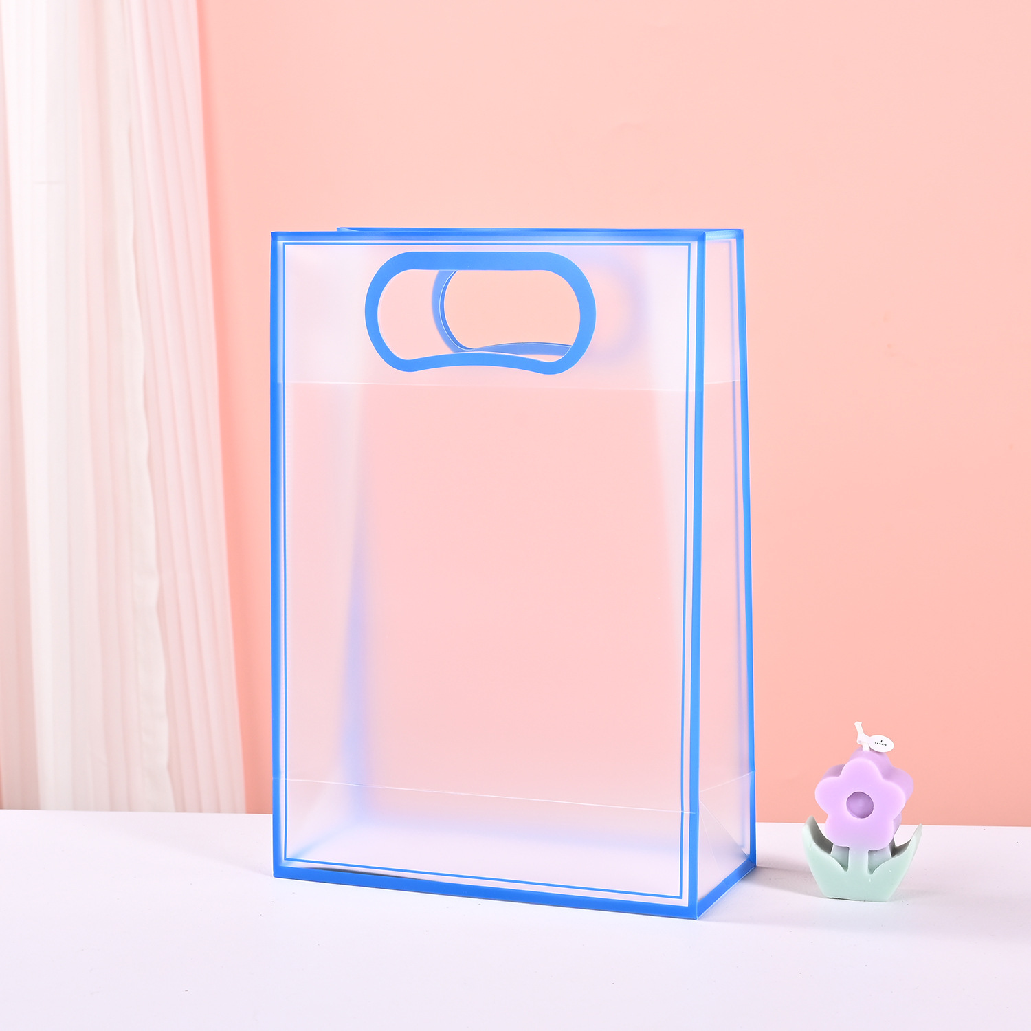 pp transparent frosted handbag ins high-grade wedding gift pvc plastic gift bag clothing shopping bag Application Scenario