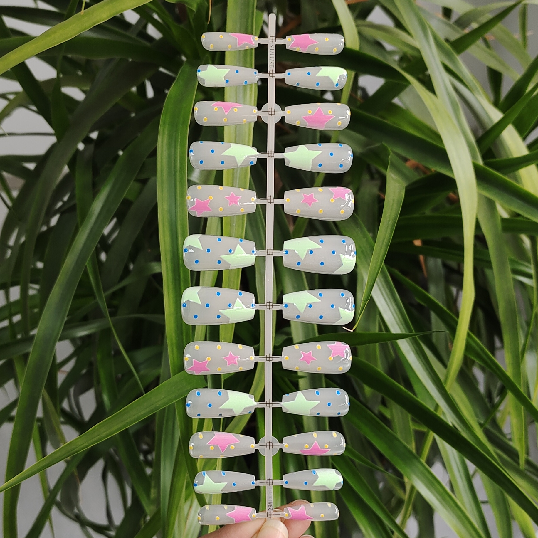 24 PCS PRESS ON NAIL TIPS MEDIUM COFFIN SHAPE CAT EYE AND PRINTING CRAFT WITH STAR AND DOT PATTERN full figure