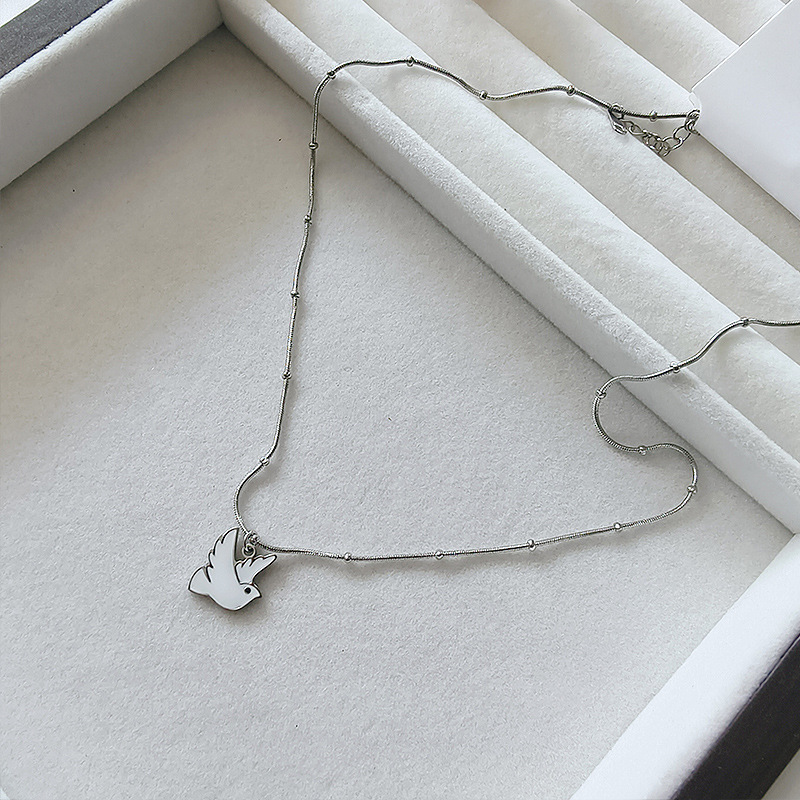 titanium steel freshwater pearl pearl pendant necklace korean style ins simple clavicle chain non-fading fashion all-matching necklace full figure