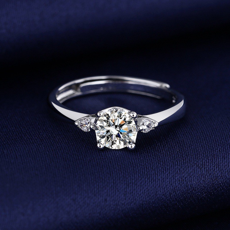 cross-border douyin online influencer live imitation moissanite ring female 1 karat six-claw wedding ring factory wholesale foreign trade jewelry Application Scenario