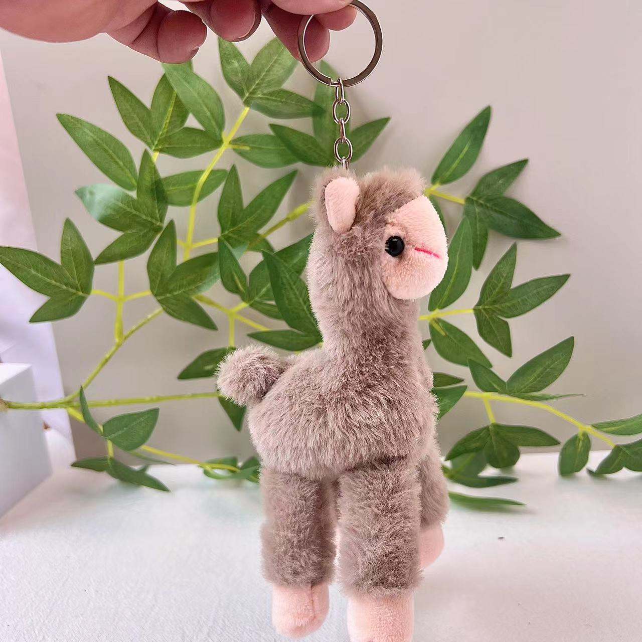 Cross-border customized cute and popular alpaca pendants, plush toys, figurines, mini keychains, cartoon schoolbags detail image 3