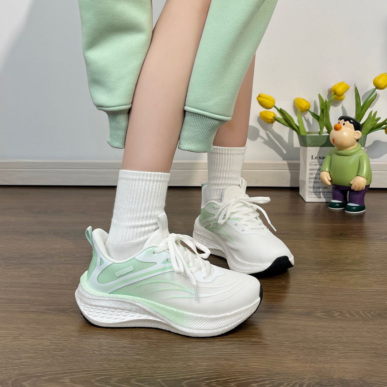 warrior carbon plate physical examination running shoes for high school entrance exam popcorn bottom shockproof breathable running shoes student sneakers details Picture