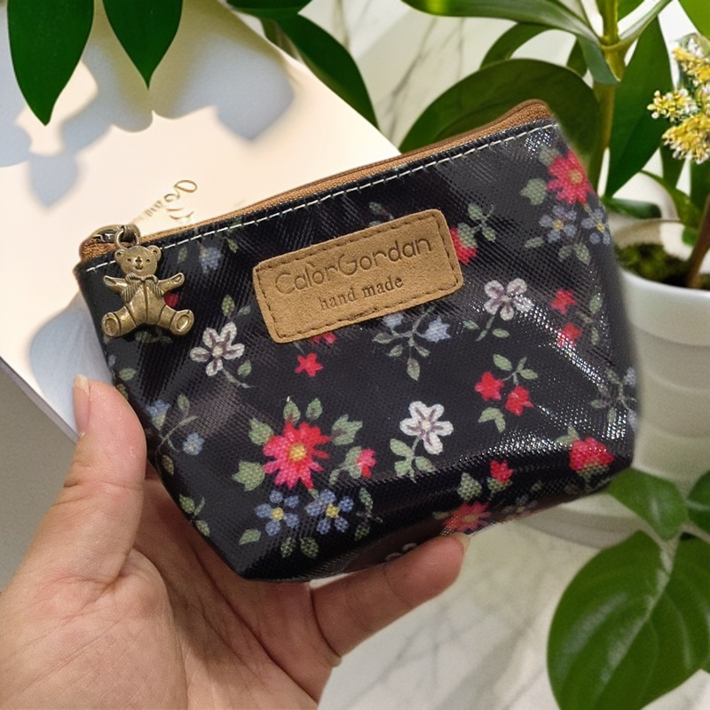 cartoon waterproof oxford cloth mini coin purse card holder female children's coin lipstick headset car key storage small bag Item Picture