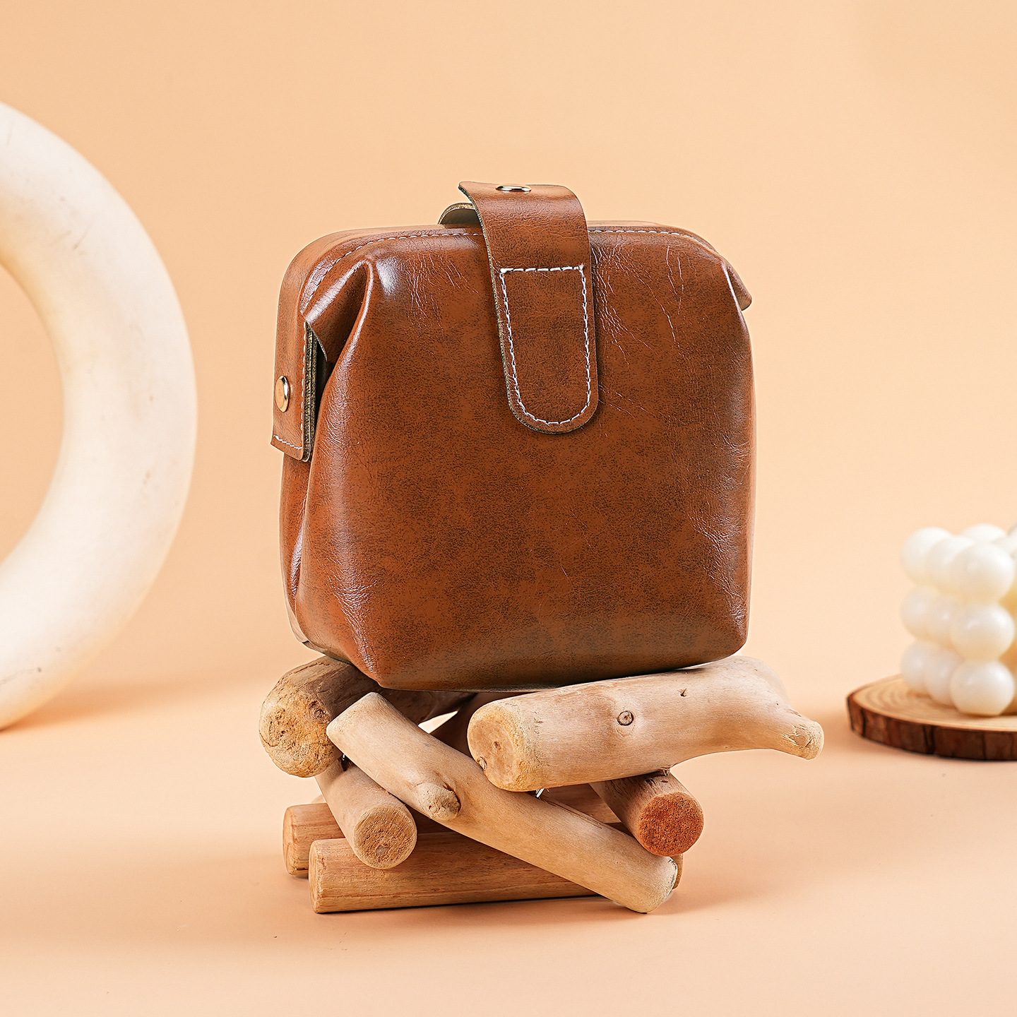 original handmade cosmetic bag real soft leather niche high sense clutch crafts retro buggy bag travel women's pouch Specification drawing