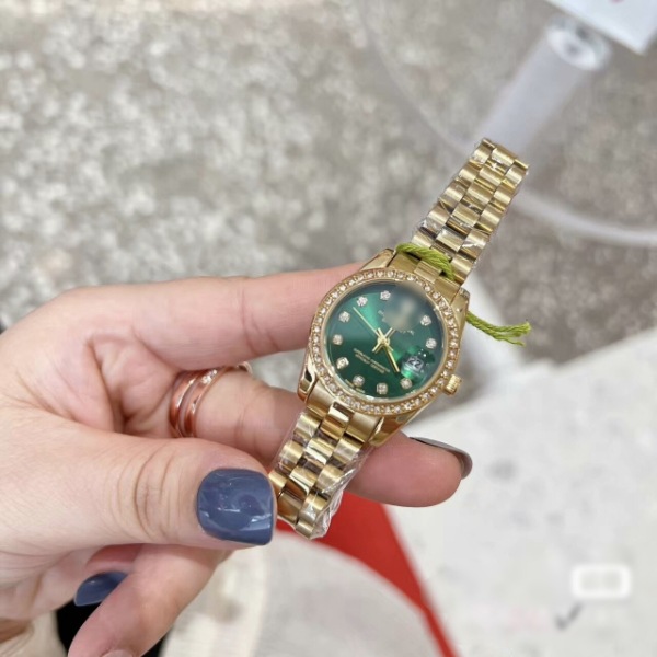 wechat hot-selling labor family series fashion trend steel watch women's famous watch quartz watch women's male generation hair Application Scenario