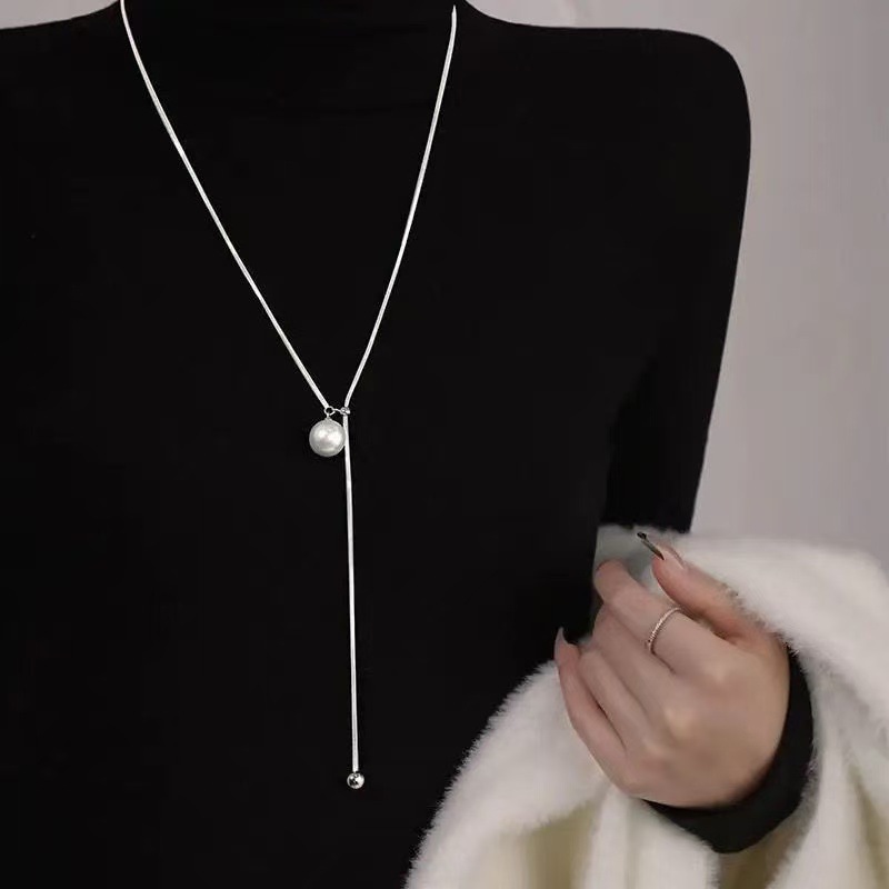 autumn/winter sweater chain triangle geometric drawable necklace light luxury ins fashion all-match simple graceful inner necklace Specification drawing