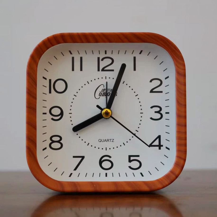 kangbassi mute alarm clock student elderly home large digital alarm children's simplicity desktop bedroom bedside clock Application Scenario