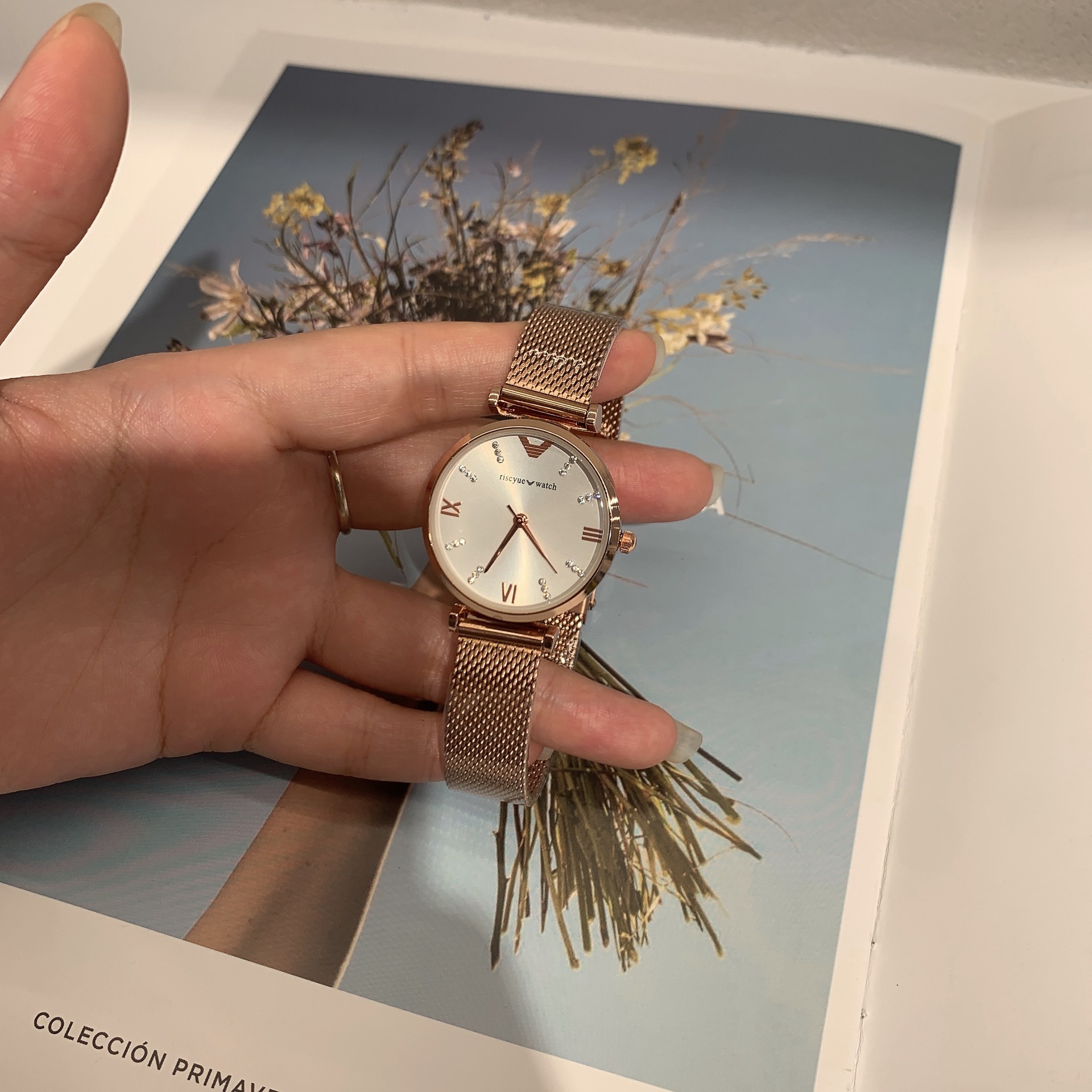 ruishi kaiqi new starry women's watch good-looking steel belt ultra-thin fashion student waterproof quartz watch Application Scenario