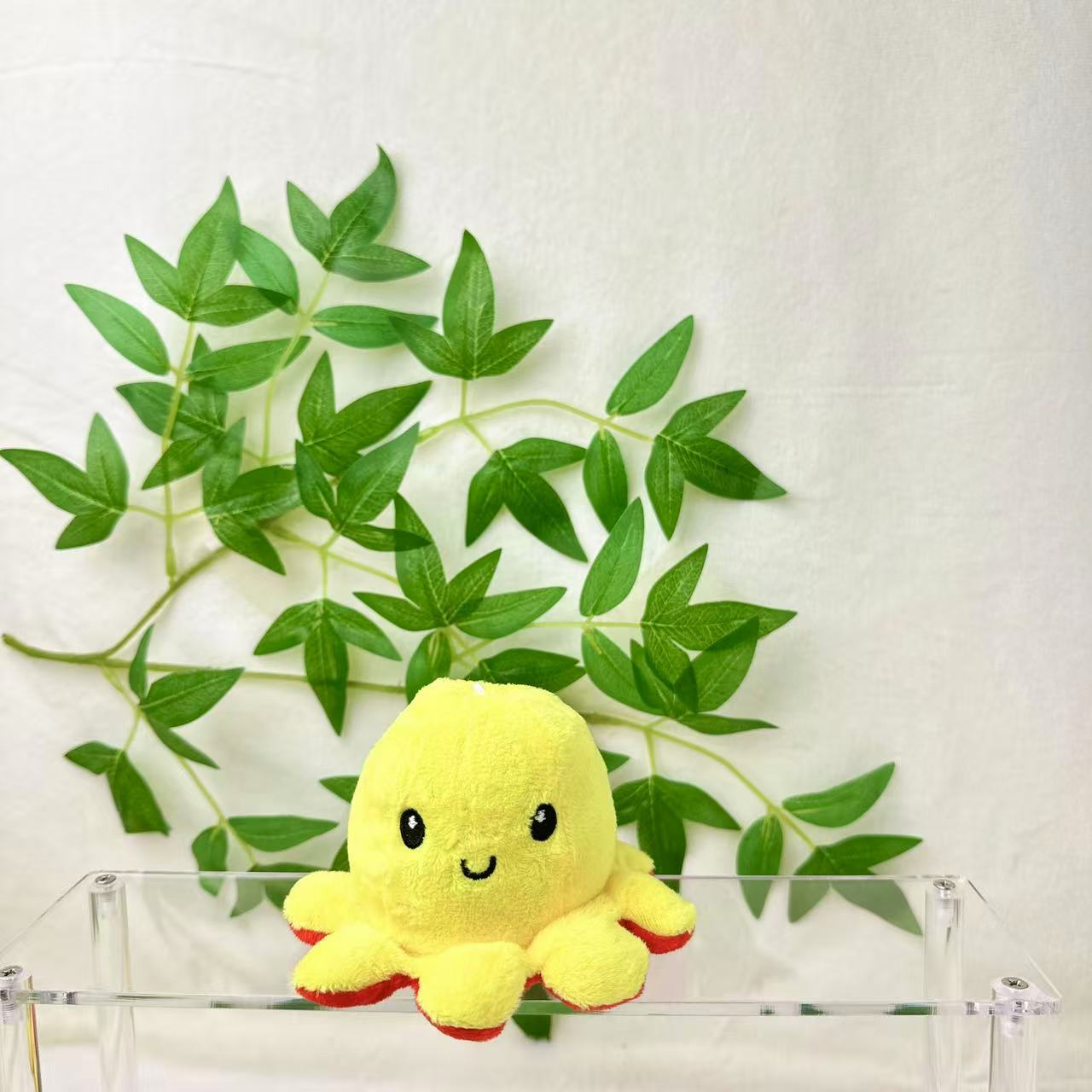 Creative and cute flip double-sided big octopus keychain plush pendant, plush toy bag, small pendant detail image 3